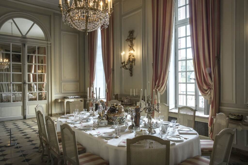 Salle à manger château de La Motte Tilly